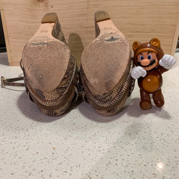 BCBG MAXAZRIA Leather Laurol Snakeskin Wedges - Picture 11 of 11